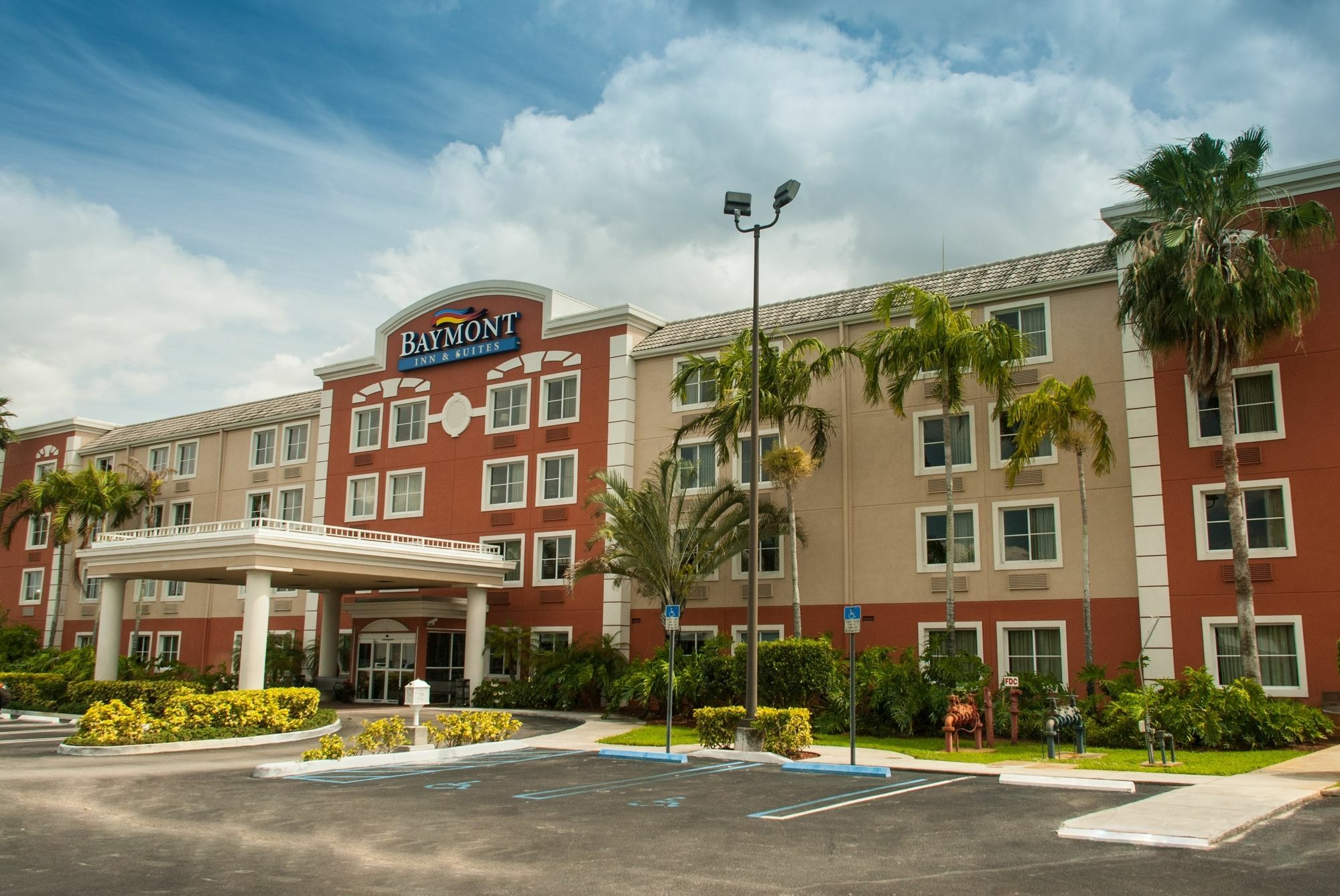 Baymont By Wyndham Miami Doral Hotel Bagian luar foto